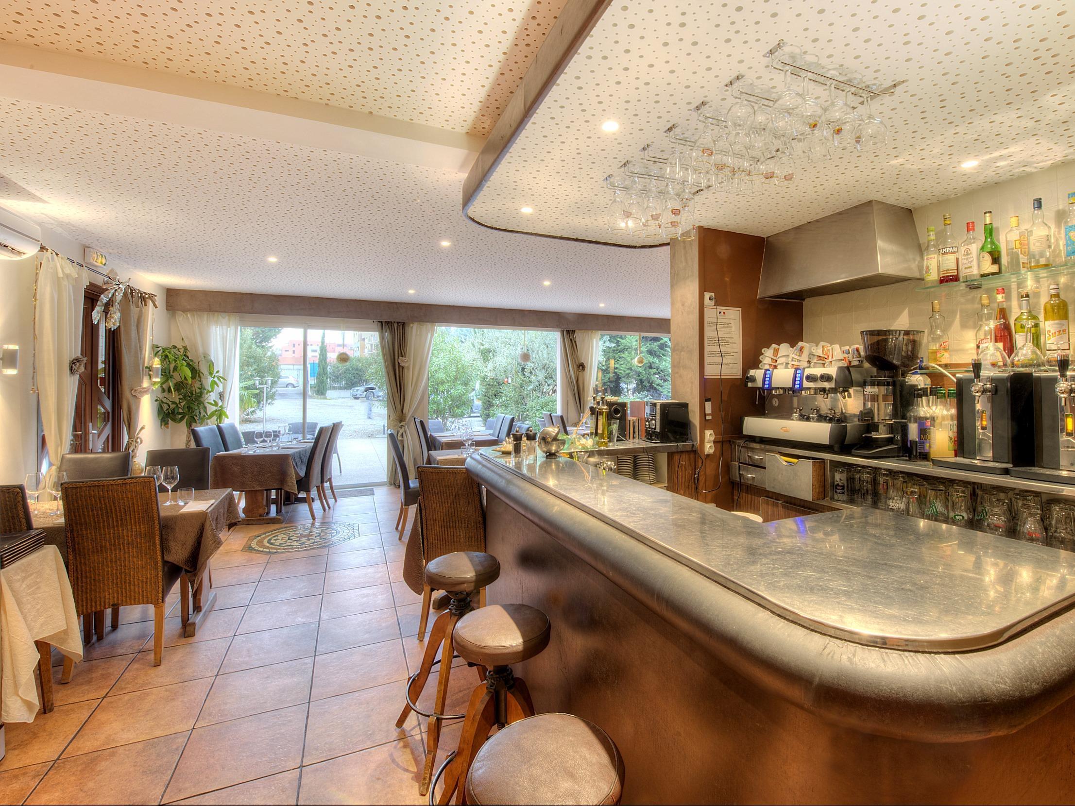 Logis Le Printemps Hotel Restaurant - Montélimar Екстериор снимка